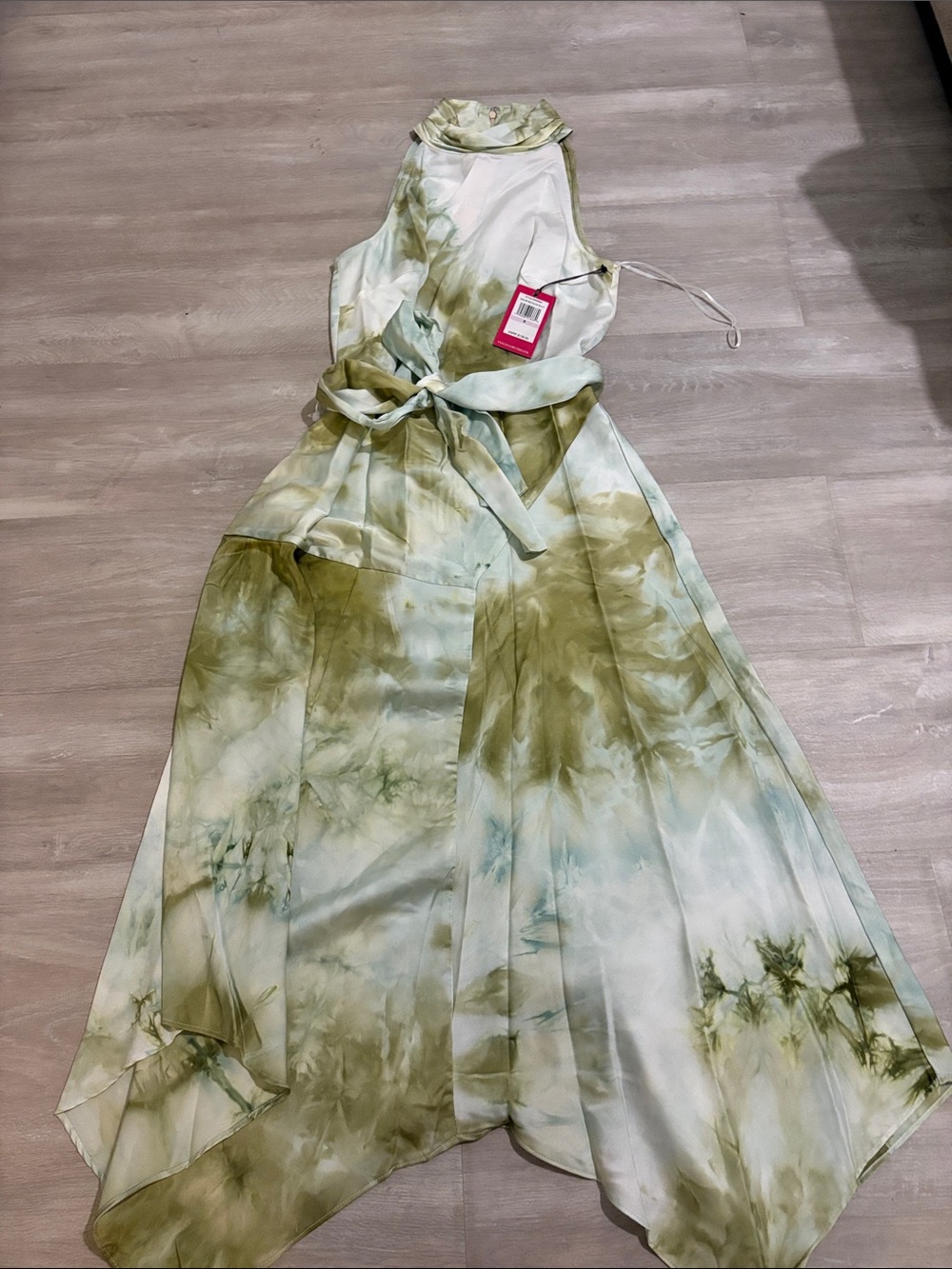 Vince Camuto Olive and Sage Tie-Dye Midi Dress